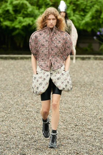 Look 33